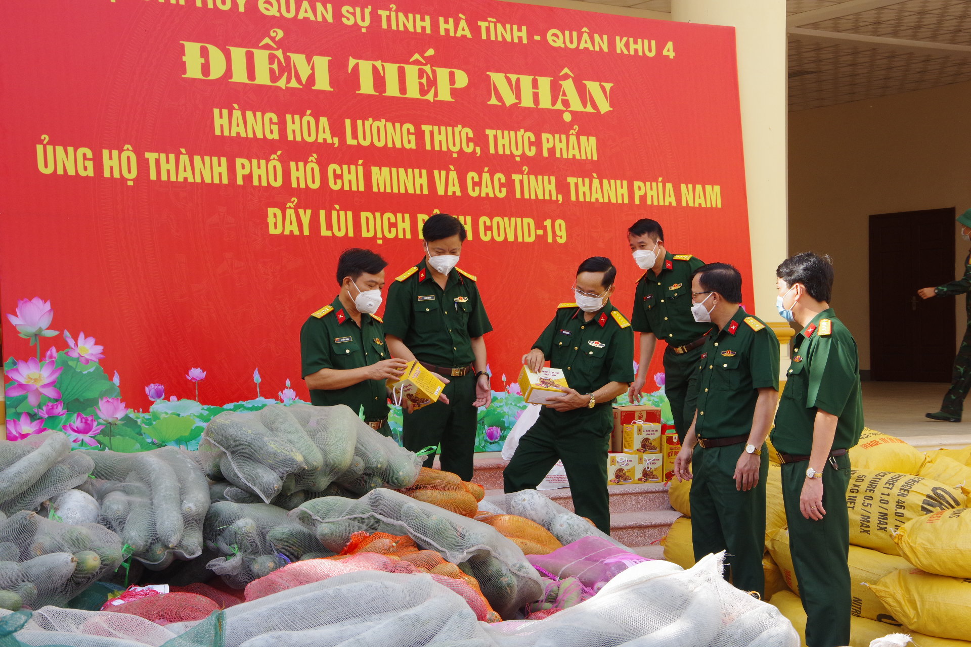 Bộ CHQS tỉnh Hà Tĩnh hỗ trợ các tỉnh phía Nam phòng, chống dịch Covid-19	